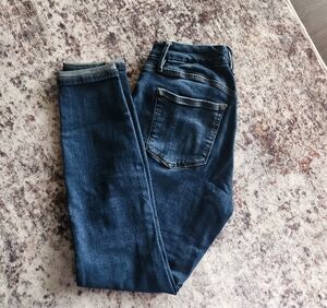 Good American Classic Blue Jeans